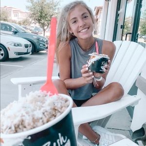 Meet your Posher, Avery